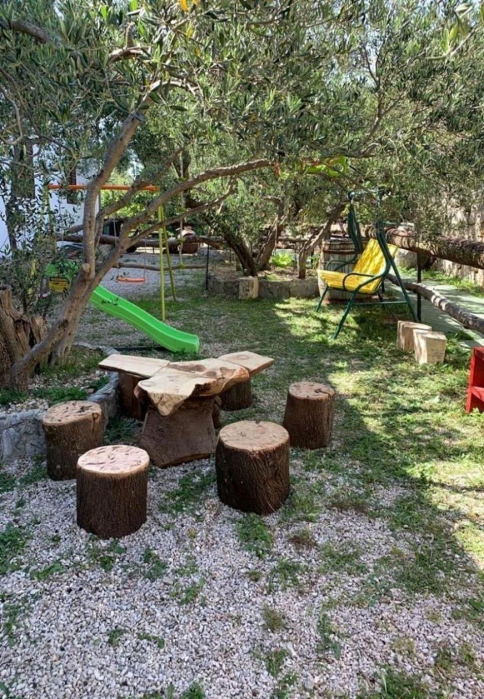 Apartments Antisa - With Playground Tučepi Extérieur photo